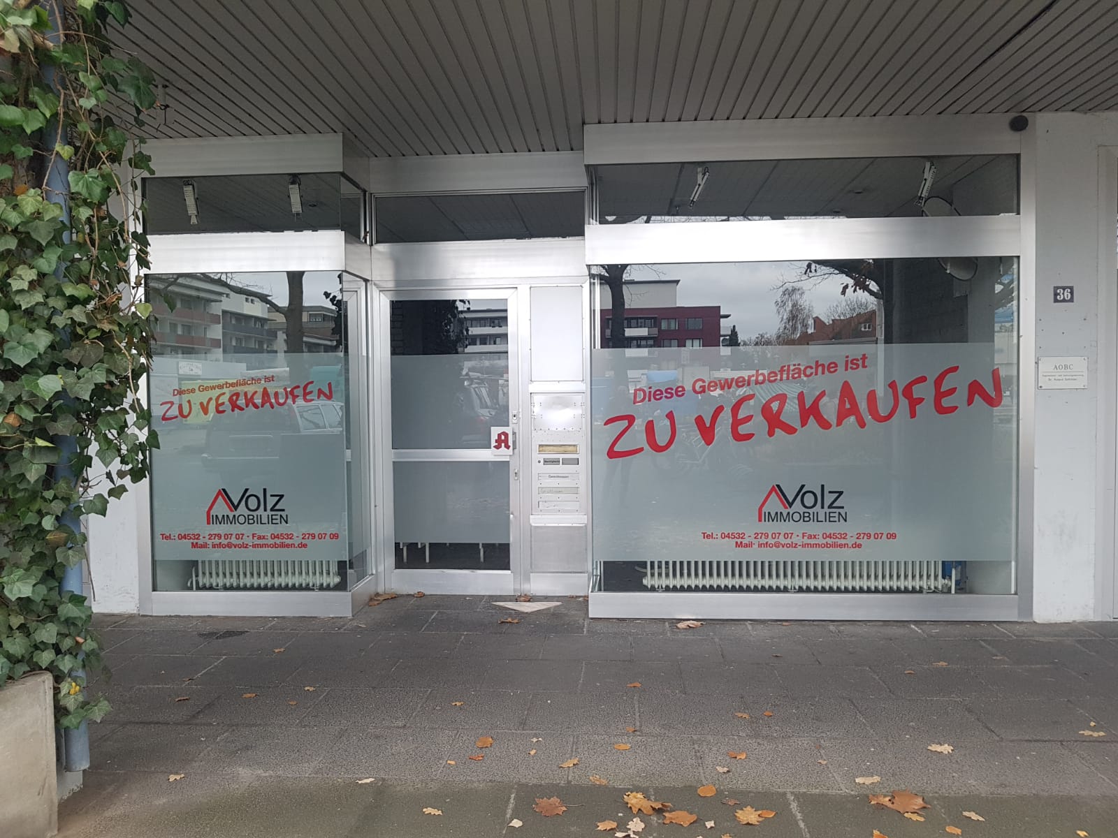 GEWERBEEINHEIT IM ZENTRUM VON AHRENSBURG MIT CA. 184,70 QM FLÄCHE IM ERDGESCHOSS/UNTERGESCHOSS RATHAUSPLATZ 33-35, 22926 AHRENSBURG